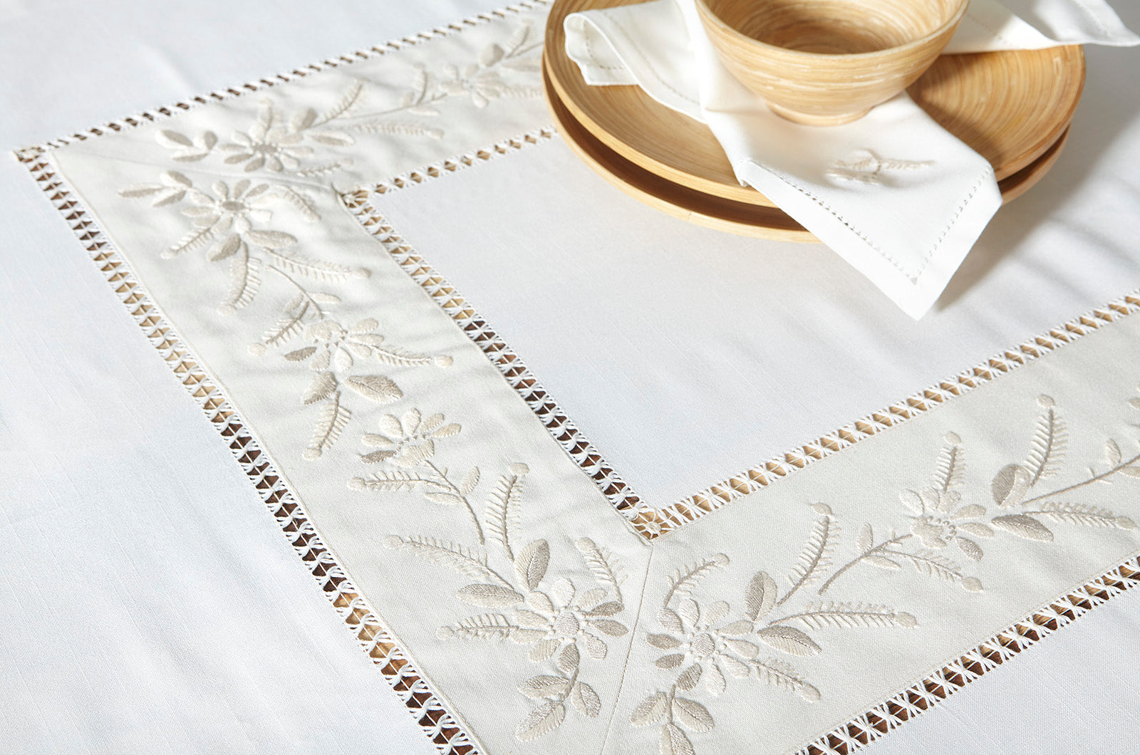 Σετ Τραπεζομάντηλο &amp; 8 Πετσέτες φαγητού Αιγαίον με Κέντημα 180X230 Cassia Beige