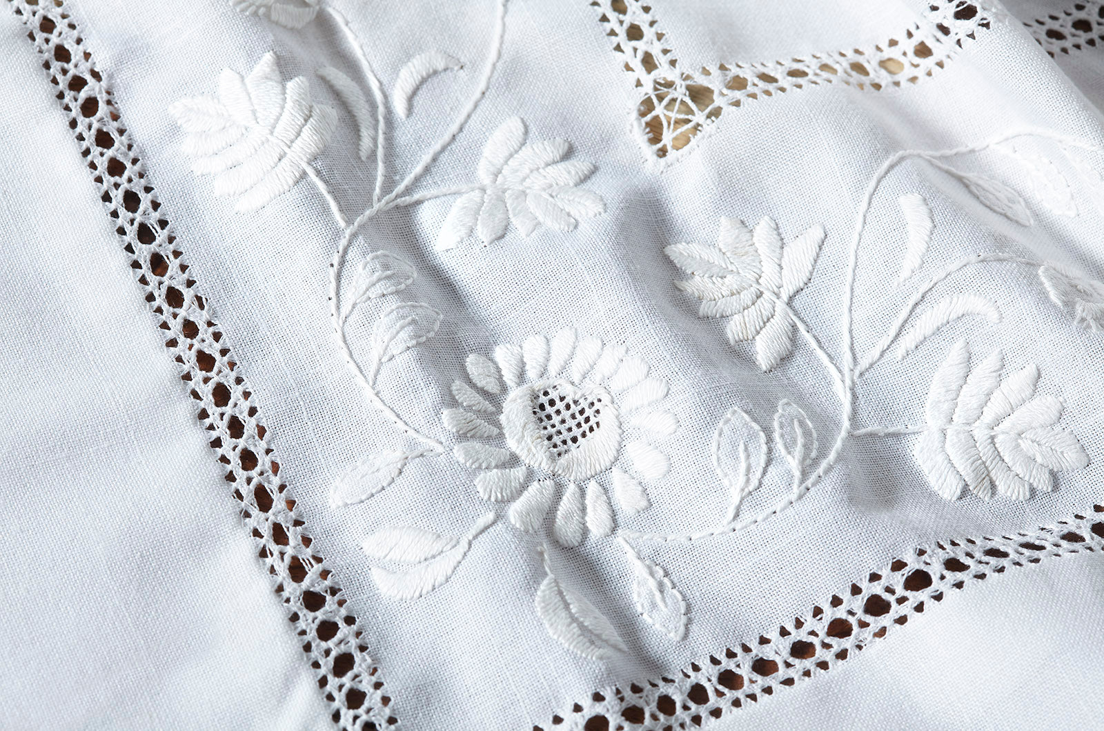 Σετ Τραπεζομάντηλο &amp; 8 Πετσέτες φαγητού Αιγαίον με Κέντημα Anthemida