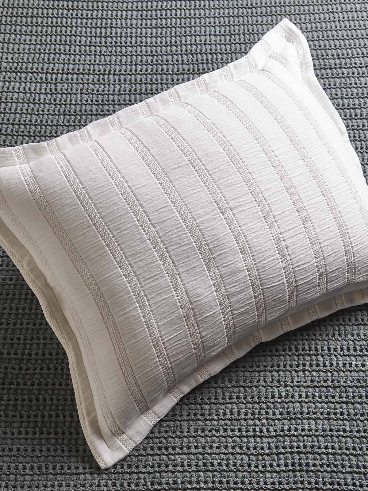 Διακοσμητική Μαξιλαροθήκη Cinnamons Heritage 1946 Seersucker 51X66 / White